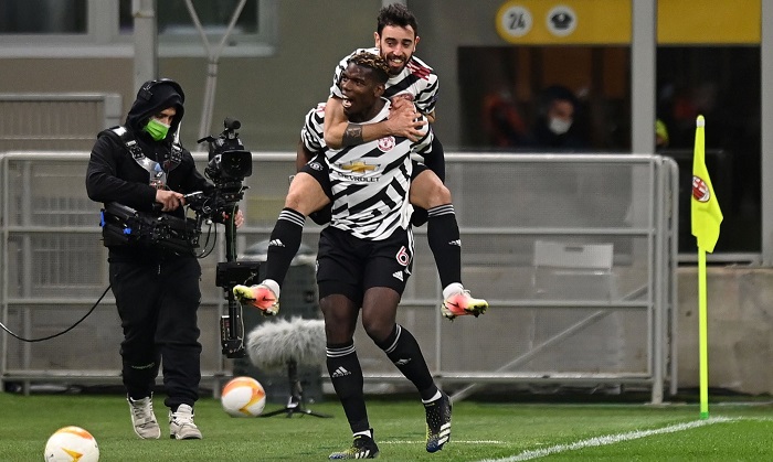Paul Pogba and Bruno Fernandes of Manchester United celebrate