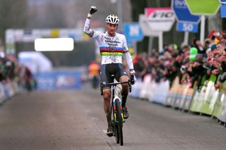 Mathieu van der Poel wins Azencross