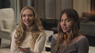 Amanda Seyfried and Sydney Sweeney as Nina and Millie in The Housemaid 