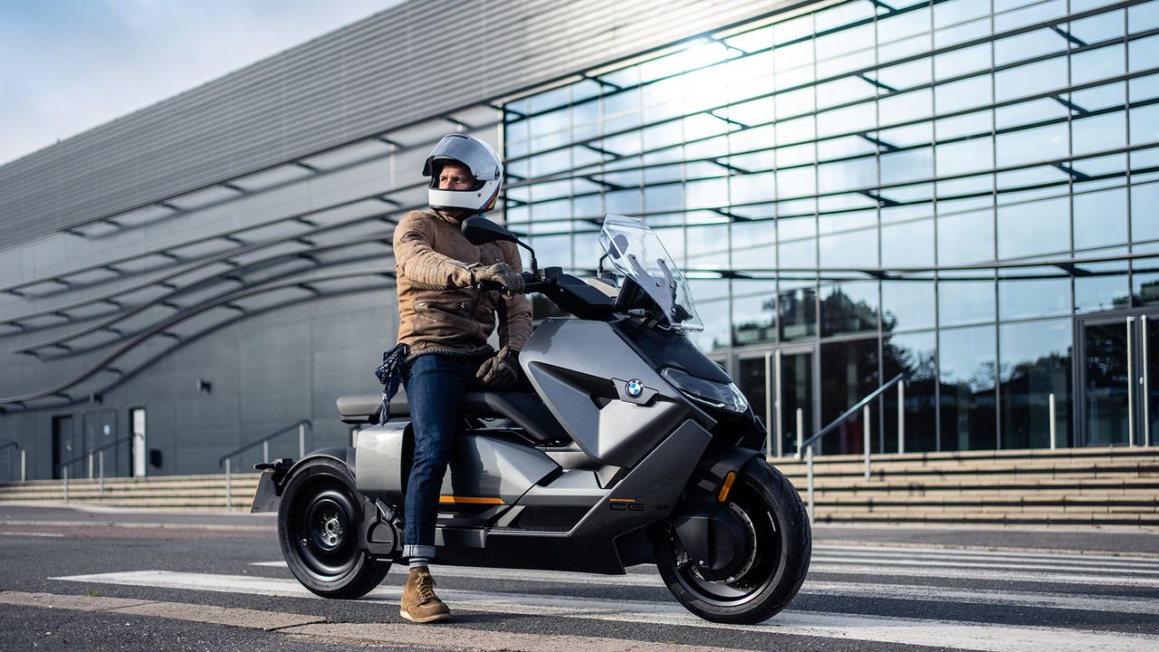 BMW CE 04 Scooter