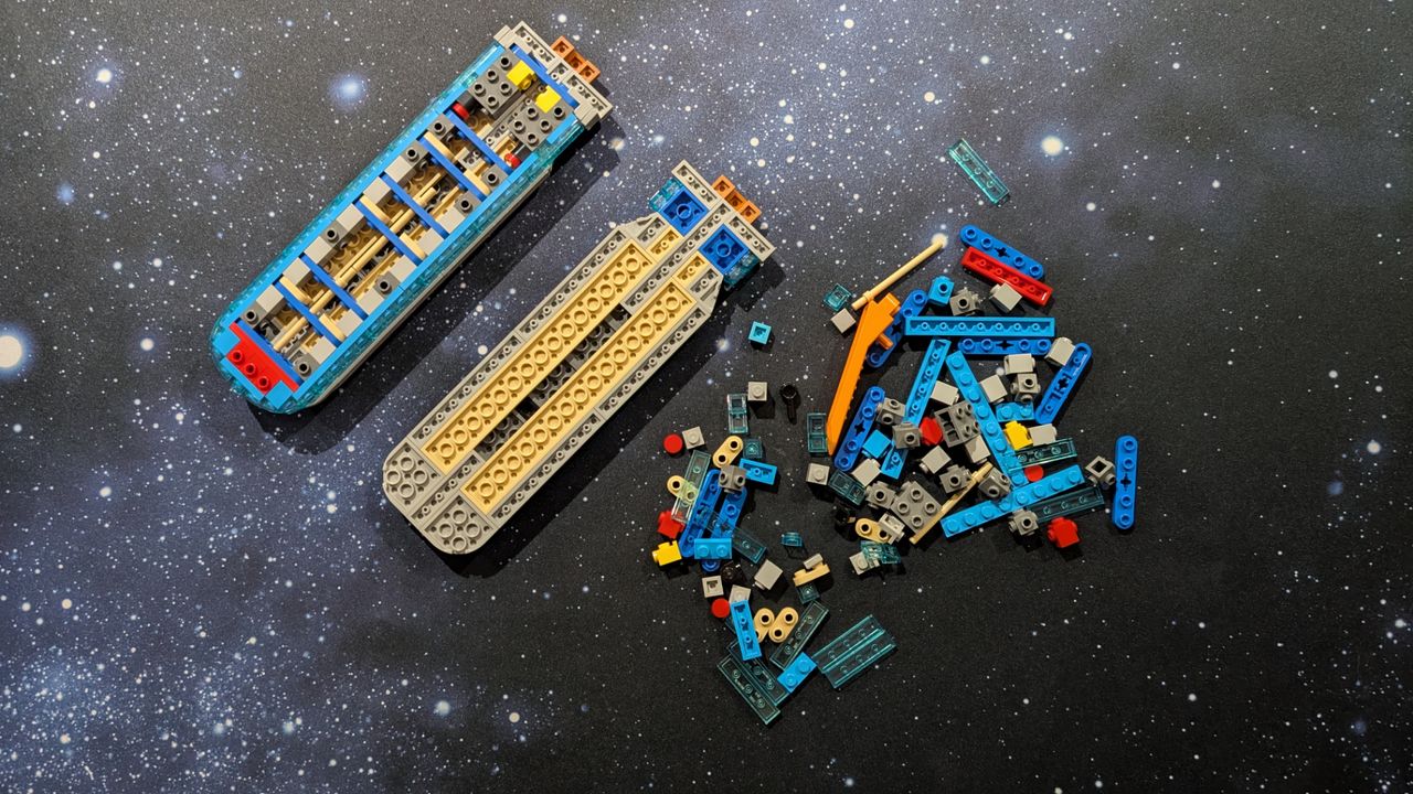 Lego U.S.S. Enterprise NCC-1701-D