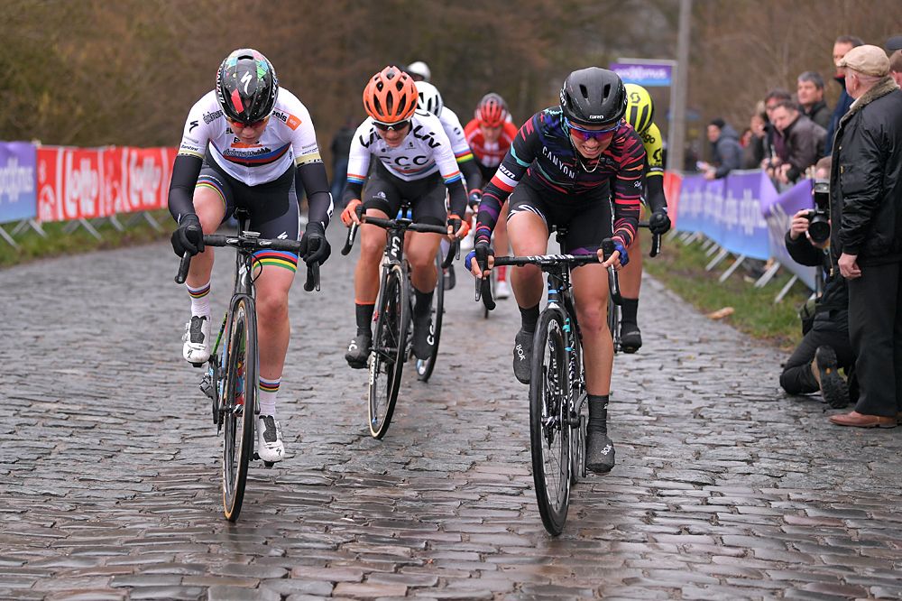 World champion Anna van der Breggen (Boels Dolmans) and Canyon-SRAM's Kasia Niewiadoma at Omloop Het Nieuwsblad