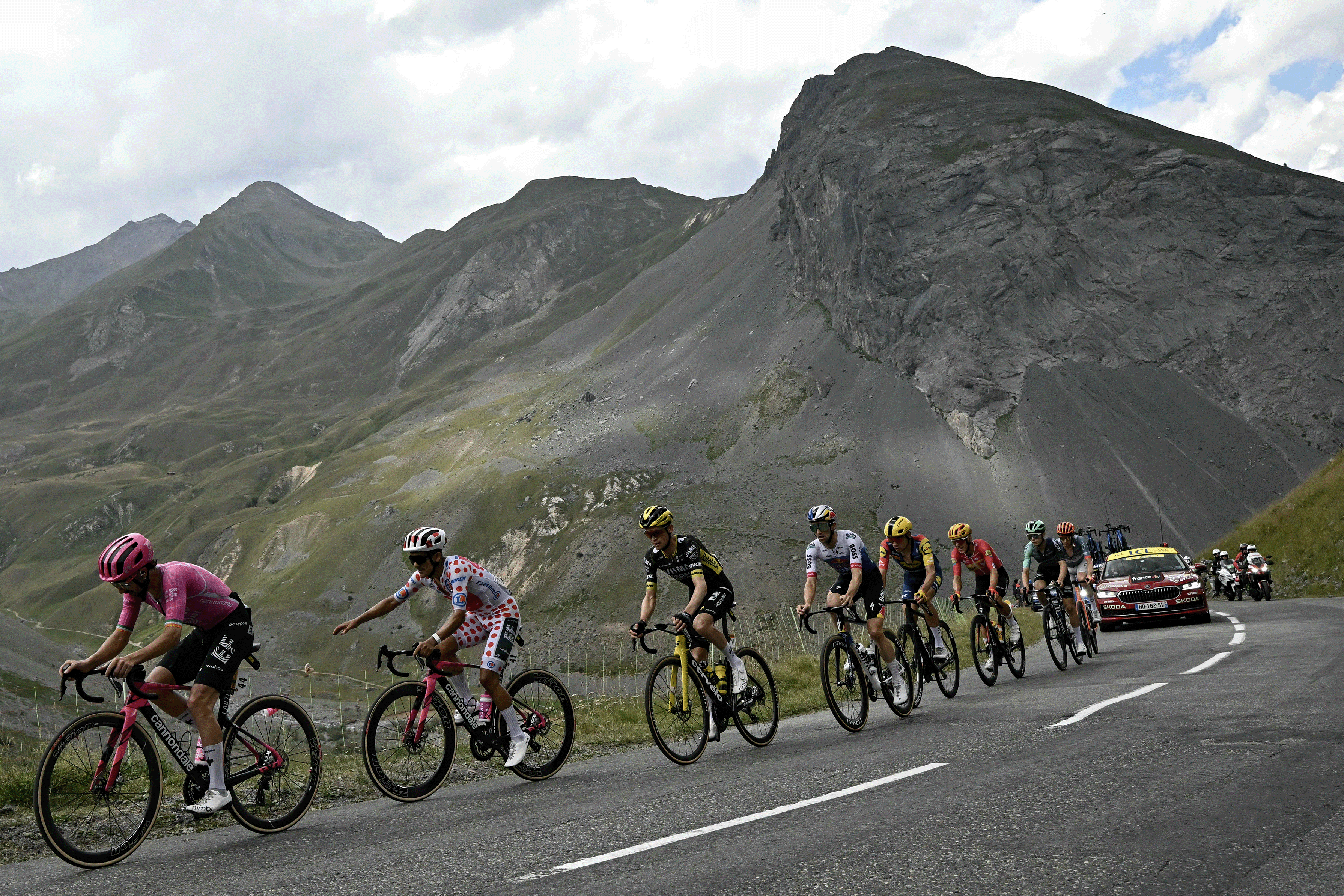 EF Education - EasyPost team's Irish rider Ben Healy (L) and EF Education - EasyPost team's Ecuadorian rider Richard Carapaz wearing the climber's dotted &amp;quot;King of the Mountains&amp;quot; jersey lead a breakaway in the Col du Galibier ascent during the 20th stage of the 113th edition of the Tour de France cycling race, 170,9 km between Le Bourg-d'Oisans and Alpe d'Huez in the French Alps, on July 25, 2026. (Photo by Loic VENANCE / AFP via Getty Images)