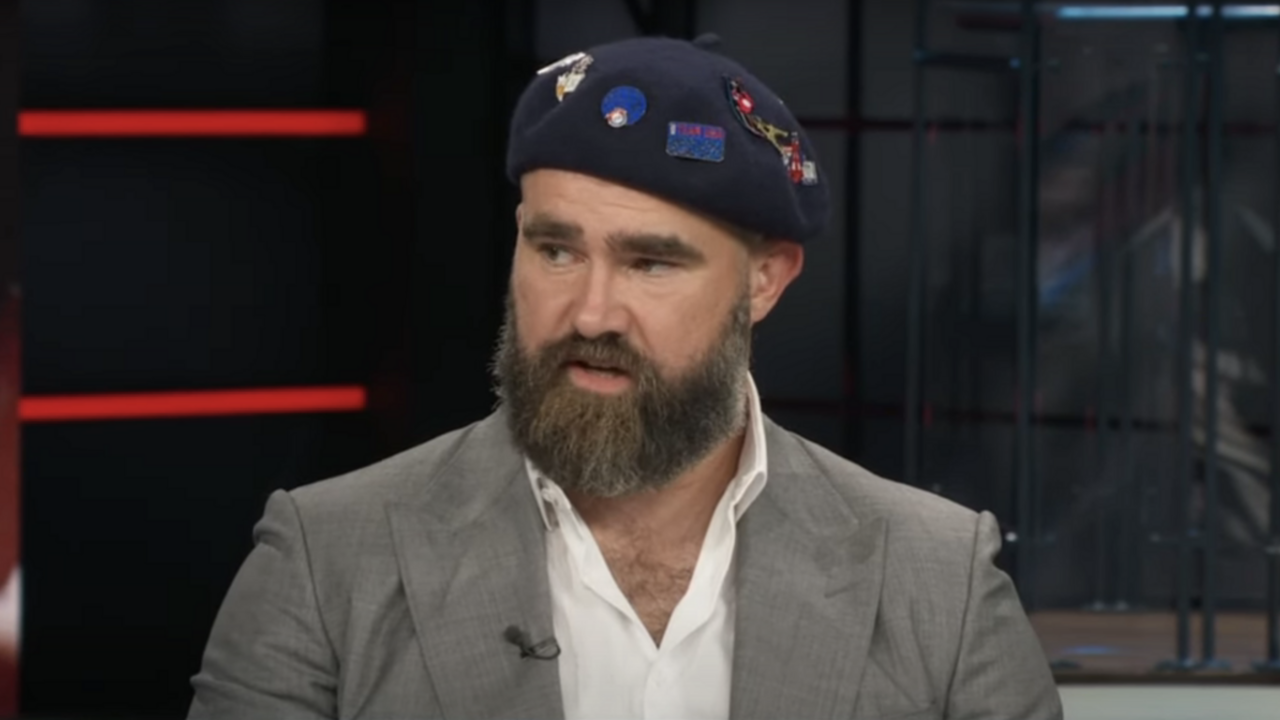 Jason Kelce Wore His Olympic Beret For His ESPN NFL Countdown Debut(02)