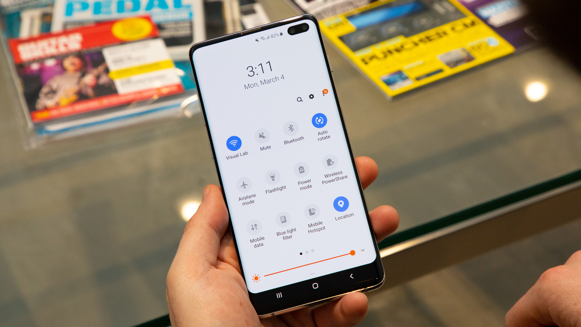 Skjermen på 6,4 tommer i QHD+ tar seg godt ut. Bilde: TechRadar