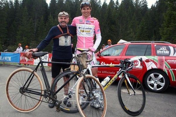 The bicycles of yesteryear and today on display at the Giro.
