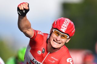 Andre Greipel (Lotto Soudal) wins on the Champs-Elysees