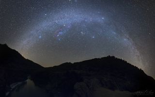 Milky Way over Pulo do Lobo