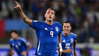 UDINE, ITALY - OCTOBER 14: Mateo Retegui of Italy celebrates after scoring his team's second goal during the FIFA World Cup 2026 qualifier match between Italy and Israel at Stadio Friuli on October 14, 2025 in Udine, Italy. (Photo by Emmanuele Ciancaglini/Ciancaphoto Studio/Getty Images)