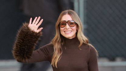 Kristen Bell is seen on November 25, 2025 in Los Angeles, California