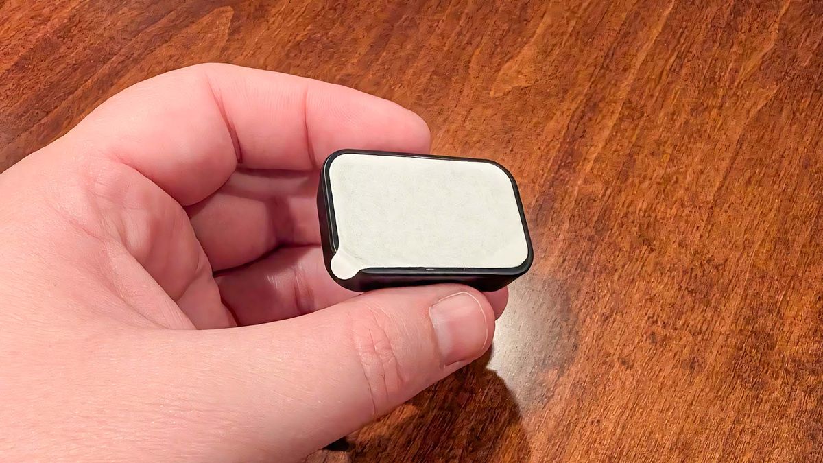 HyperX Cloud MIX Buds 2 adapter adhesive.