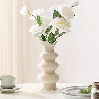 Ngardk Modern Decorative White Ceramic Vase
