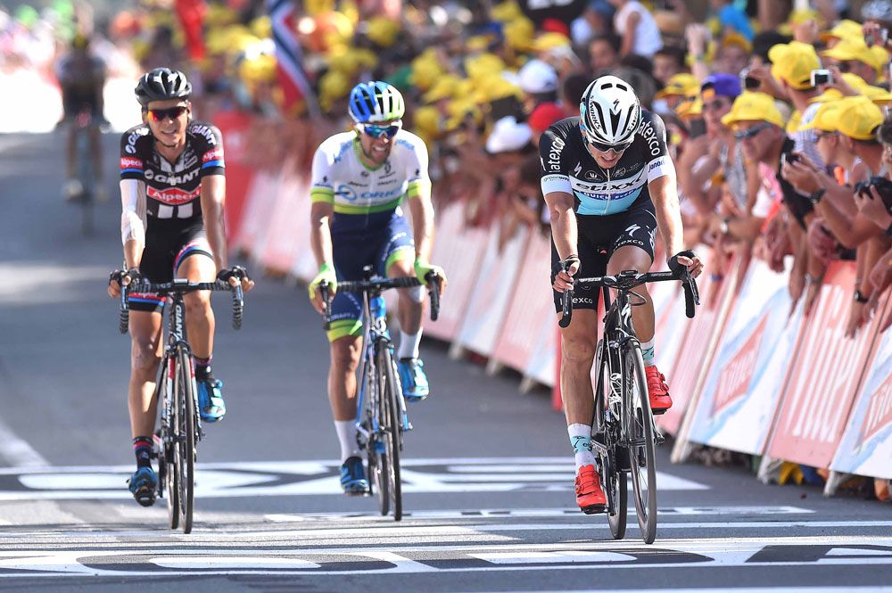 There were some large gaps in the peloton