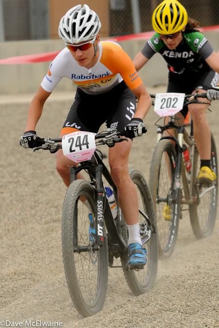 Marianne Vos (Rabo-Liv Team) leading Mary McConneloug