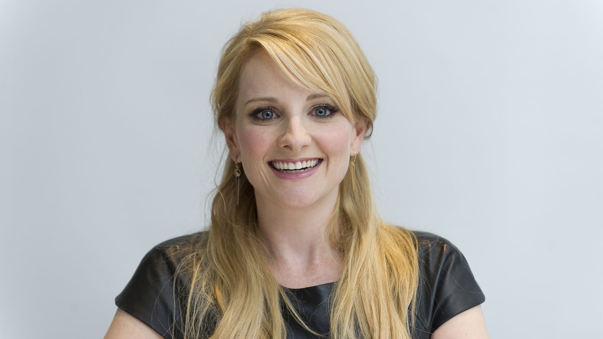big-bang-theory-s-melissa-rauch-announces-pregnancy-following-tragic