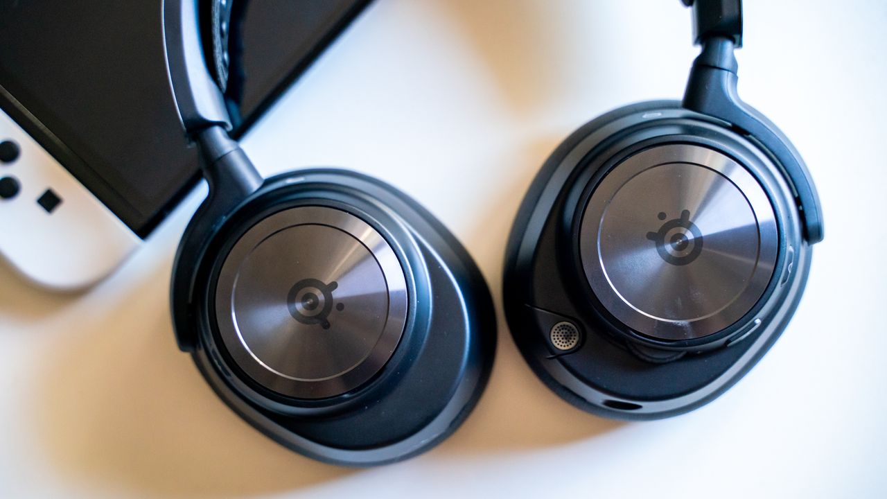 SteelSeries Arctic Nova Pro Wireless