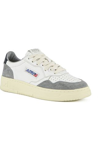 Medalist Low Sneaker