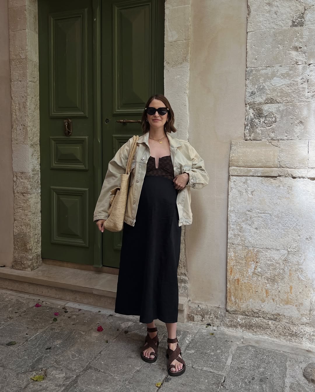 Rue Rodier wears a basket bag