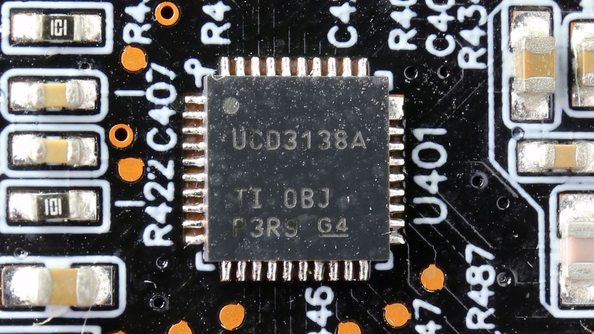 XPG Cybercore 1000