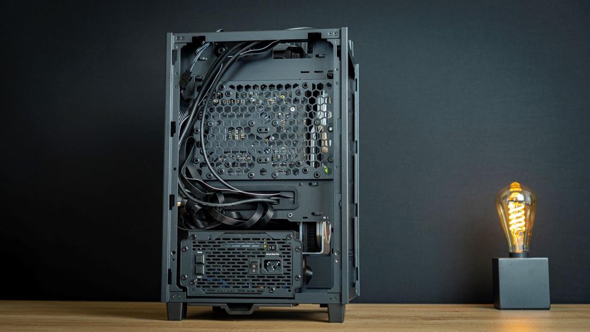 Thermaltake The Tower 100