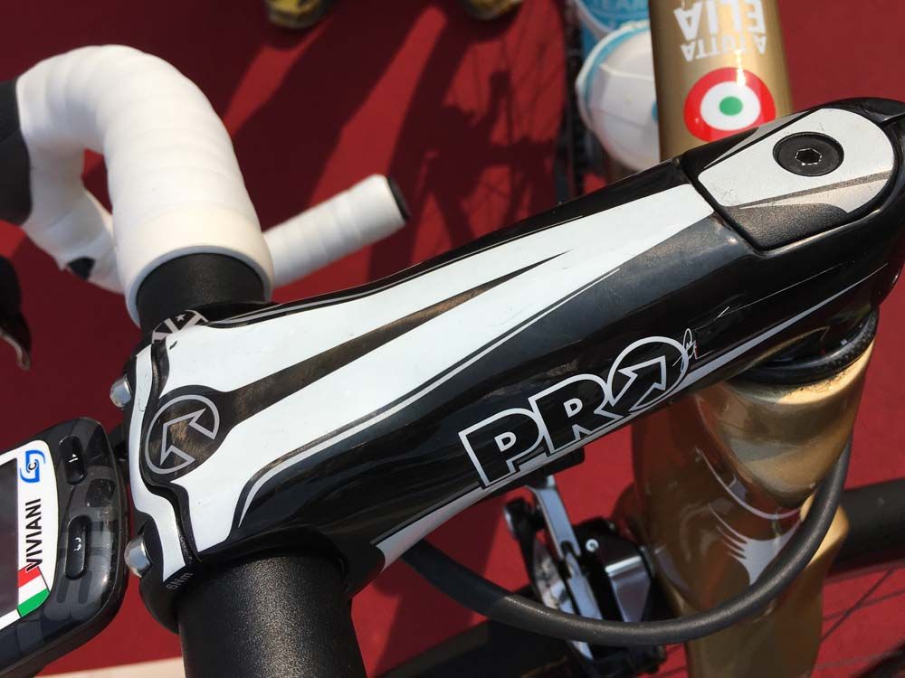 Mark Cavendish's name on the PRO Vibe Sprint stem is discreetly covered with black tape
