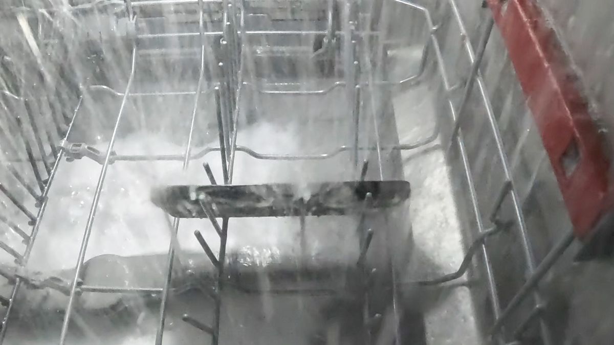 OnePlus 15R during a dishwasher cycle