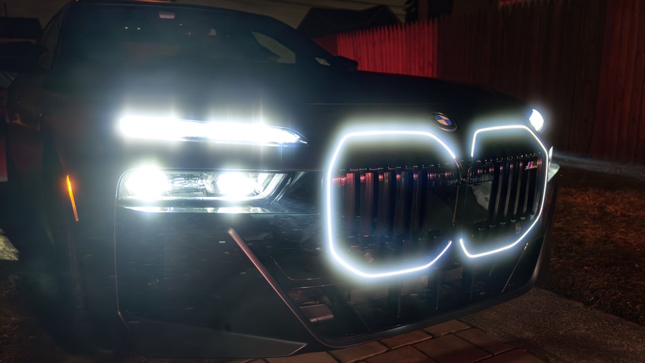 2026 BMW i7 M70 review.