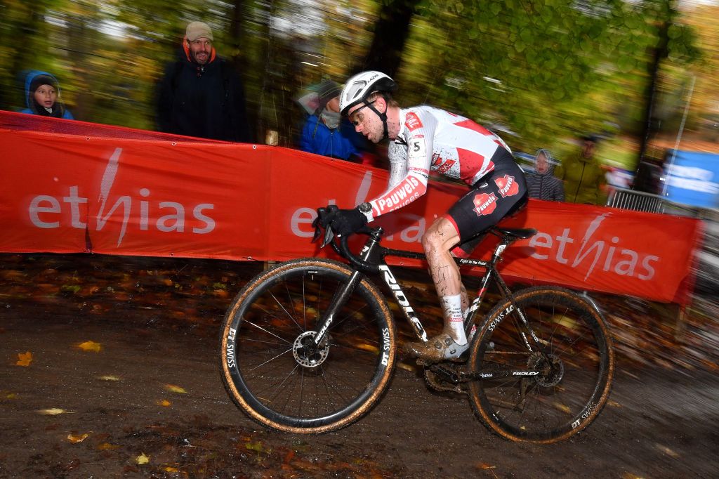 OVERIJSE BELGIUM NOVEMBER 20 Eli Iserbyt of Belgium and Team Pauwels Sauzen Bingoal competes during the 62nd UCI Cyclocross World Cup Druivencross Overijse 2022 Mens Elite CXWorldCup Overijse Cyclocross on November 20 2022 in Overijse Belgium Photo by Luc ClaessenGetty Images
