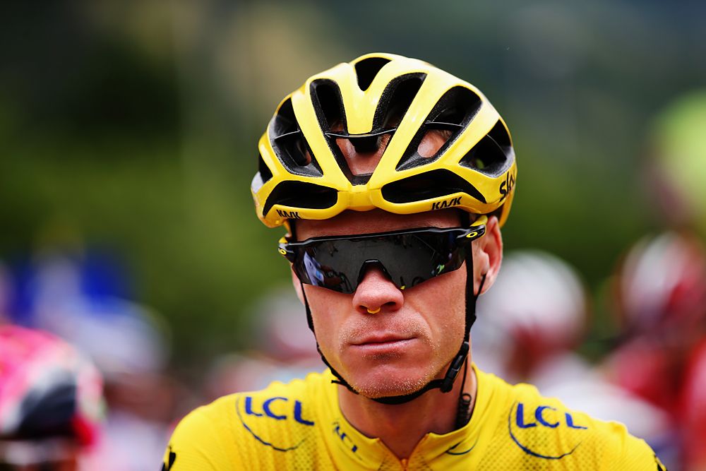 Chris Froome (Team Sky) focussed on defending yellow on l'Alpe d'Huez on stage 20