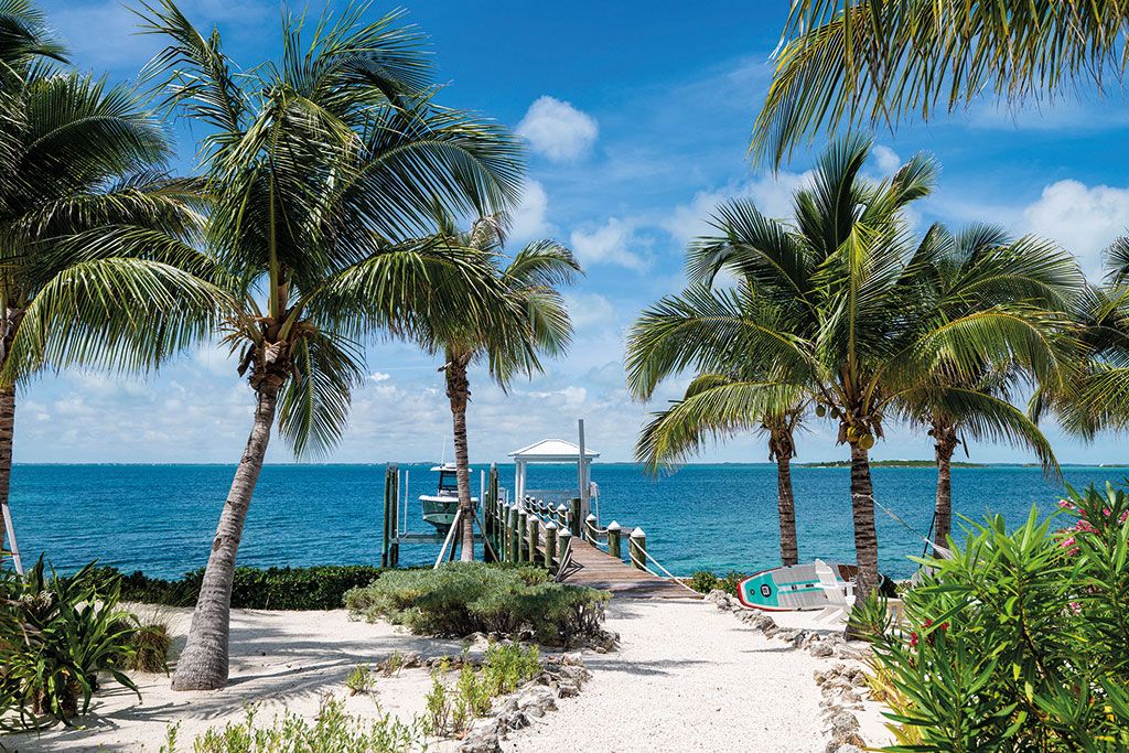 Properties for sale in tax havens: Seaside Drive, Guana Cay, Abaco, Bahamas