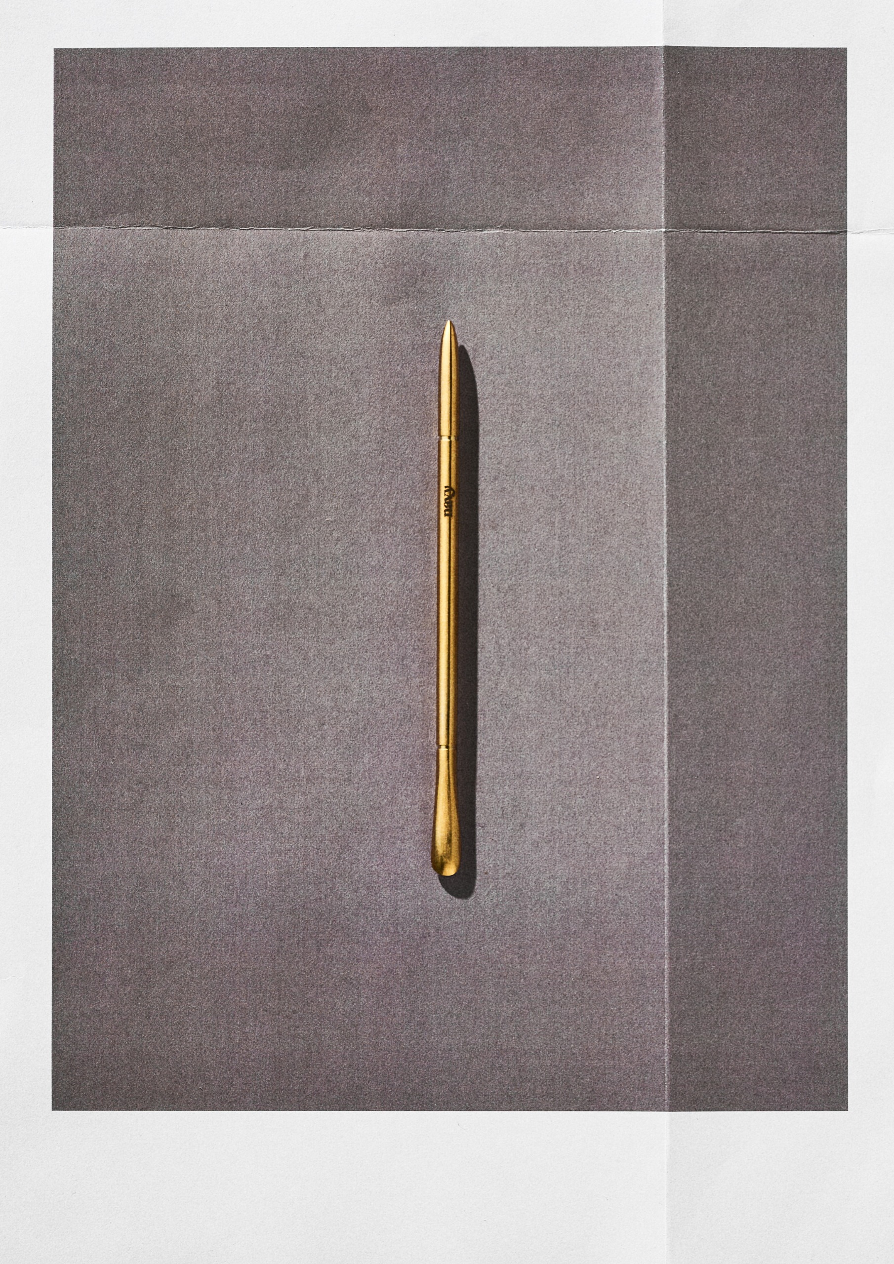 Navy, Navy Doris - Curved Manicure Tool