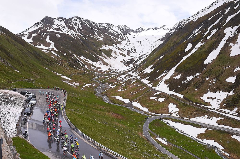 Mountains set the back drop for stage 5 at the Tour de Suisse