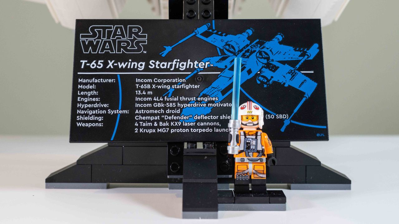 Lego UCS X-Wing Starfighter, the new printed plaque