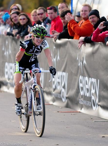 Nineteen-year-old Kaitlin Antonneau (Cannondale-Cyclocrossworld.com) rode herself into third place