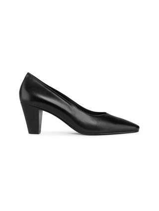 The Row, Charlotte Leather Pumps