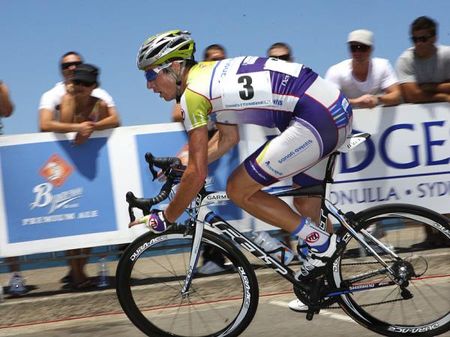 Matthew Wilson (Team Type 1) enjoyed a solo break away for a number of laps.