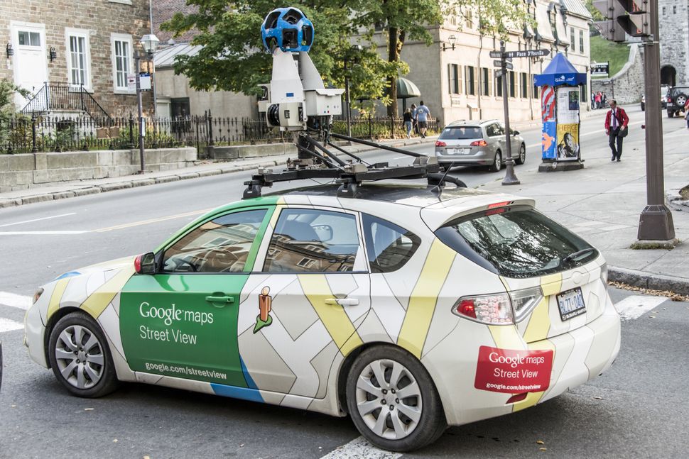 Google Maps now lets you pretend you’re driving a Street View car