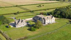 Pindrup-House-with-cottages.jpg