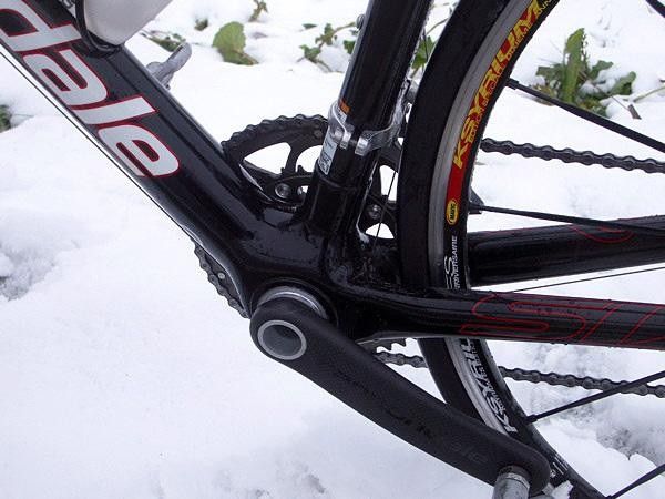 The one-piece bottom bracket and chain stay assembly creates a stiff rear end, according to Cannondale.