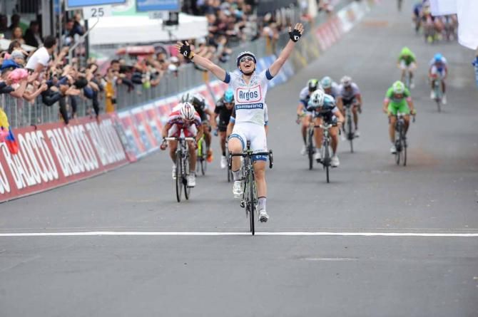 John Degenkolb (Argos-Shimano) hits the line first