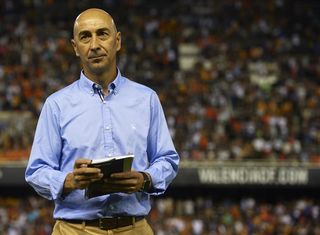 Pako Ayestaran at Valencia ahead of a pre-season game against Fiorentina in August 2016.