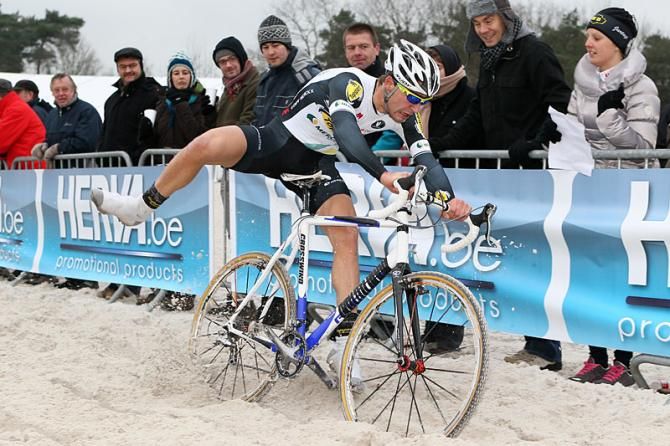 Dismounts and remounts were tricky in the sand.