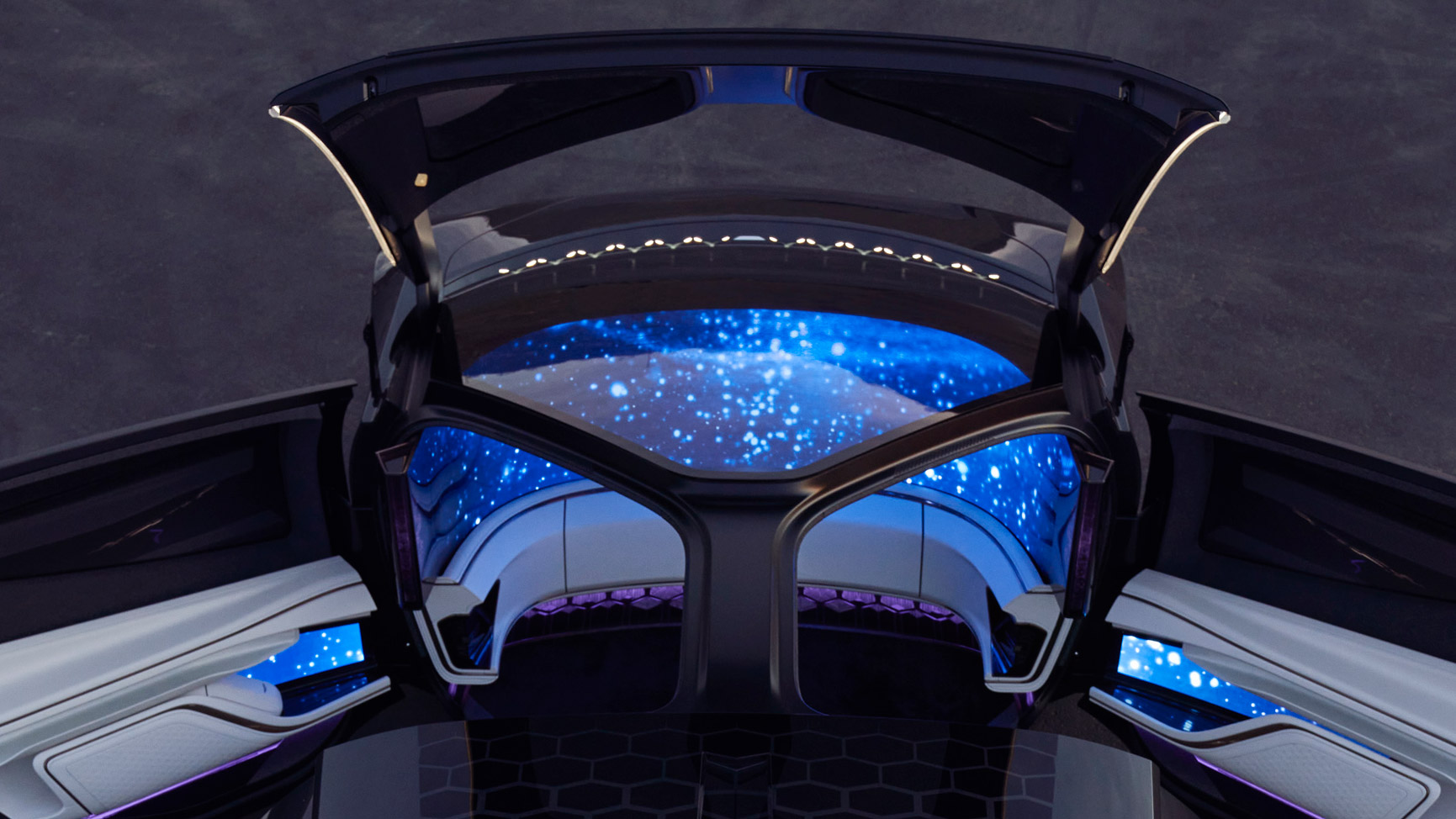 Curved display in the Cadillac InnerSpace concept