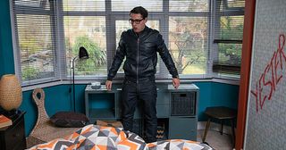 Finn Barton decides to take matters into his own hands,when returns to the house and breaks in, trashing Kasim Sabet's bedroom. Just as he is leaving his brother’s arrive having tracked him down. Will Finn admit what he’s done in Emmerdale.