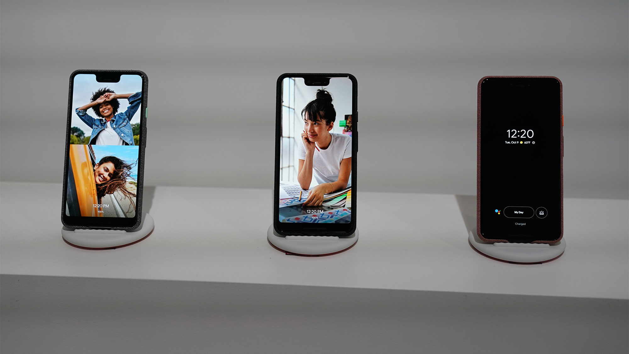 Google Pixel Stands with Google Pixel 3 XL