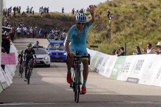 Miguel Angel Lopez wins Stage 6 of the 2016 Tour de San Luis