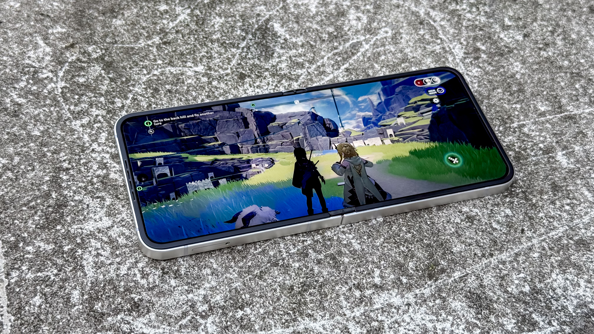 Samsung Galaxy Z Fold 7 FE playing Ex Astris
