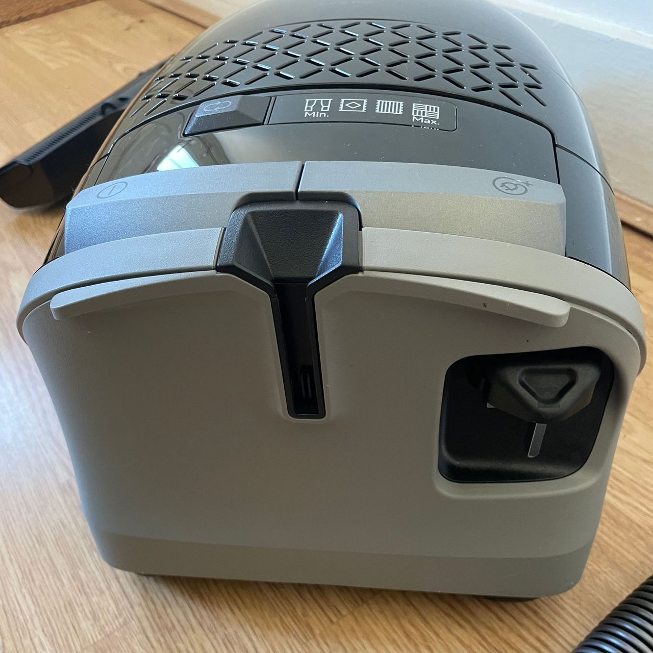 Close up of the controls of the Miele Guard M1 Cat &amp; Dog