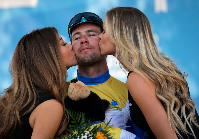 Mark Cavendish (Etixx-Quick Step) holds onto the overall lead