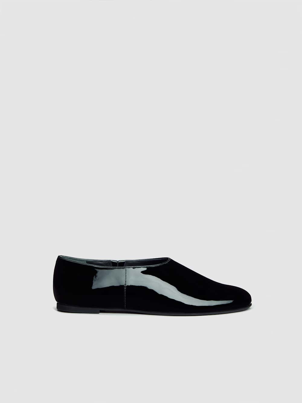 Tia Flat